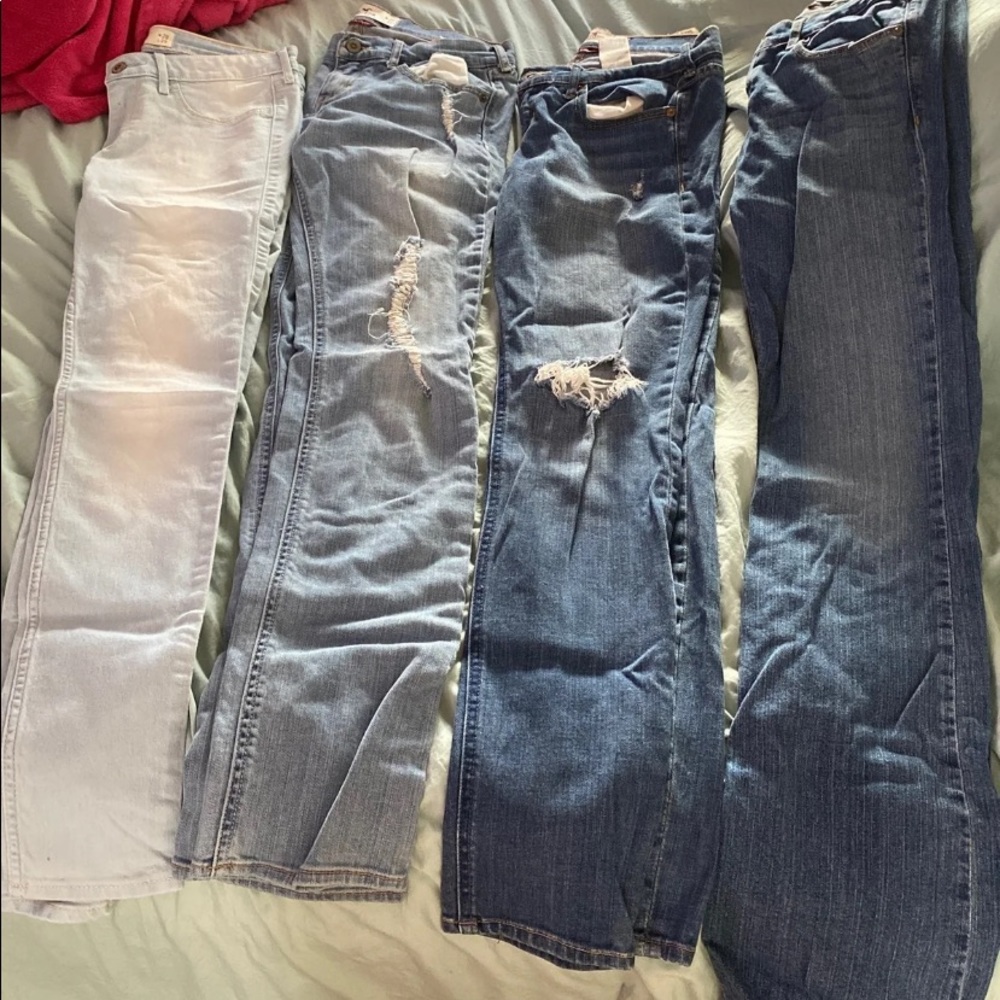 Women’s Bundle of Hollister Jeans
